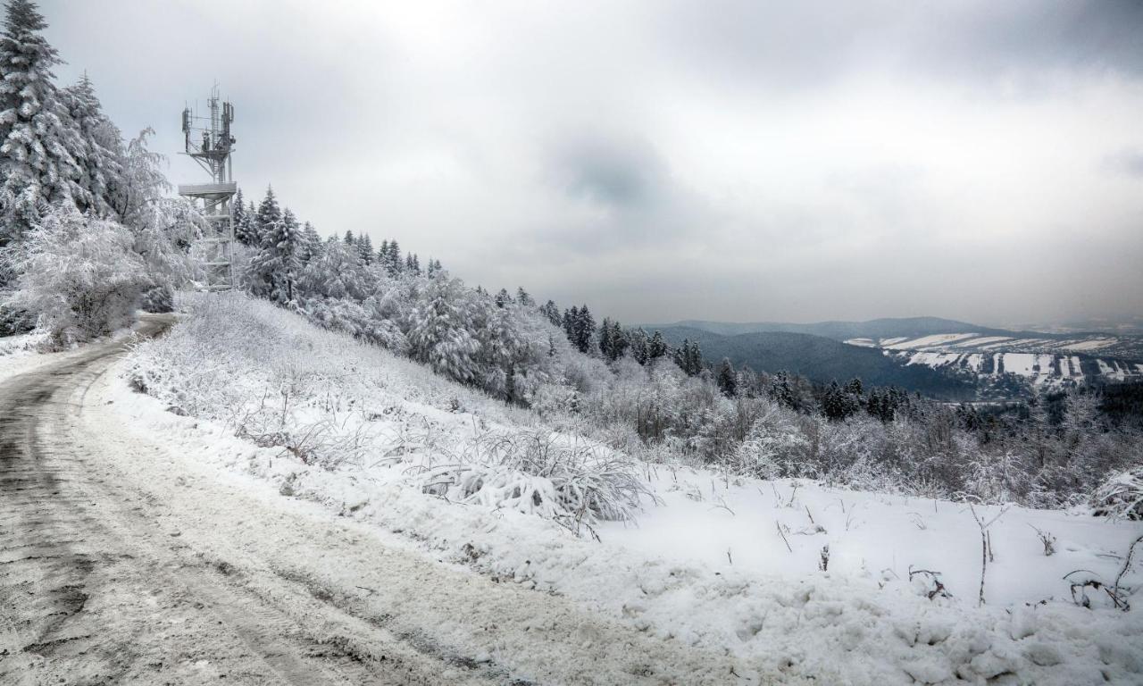 Sloneczny Chelm - Apartamenty W Gorach, Prywatna Sauna Jacuzzi Balia W Cenie, Spa, Grill, Stok Narciarski Myslenice, Sciezki Rowerowe, Rzeka Raba, Widok Na Tatry Extérieur photo